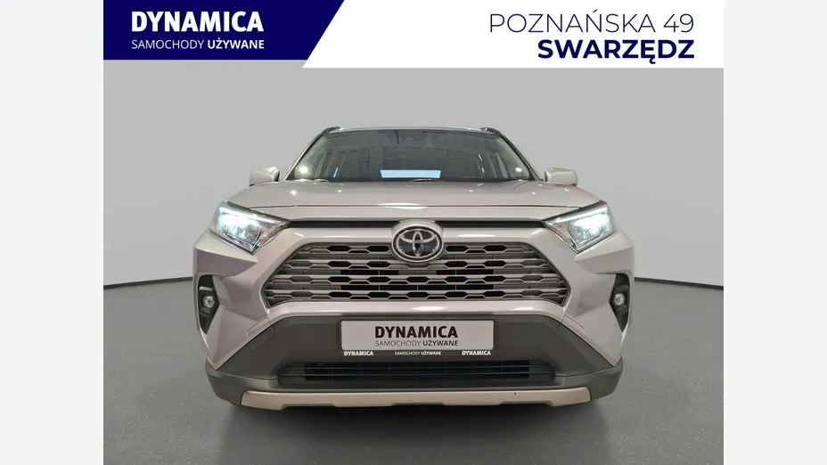 TOYOTA RAV4 -