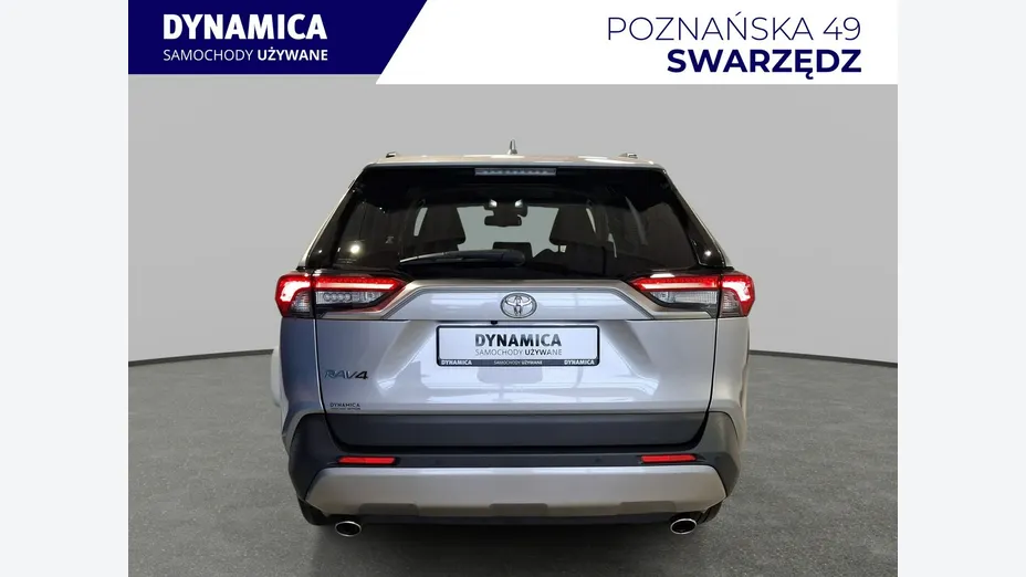 TOYOTA RAV4 -