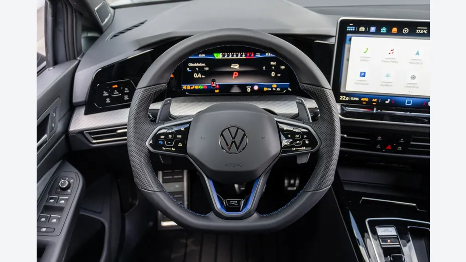 VOLKSWAGEN Golf -