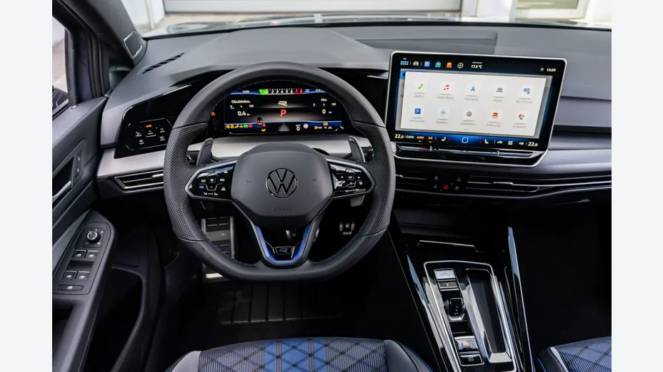 VOLKSWAGEN Golf -