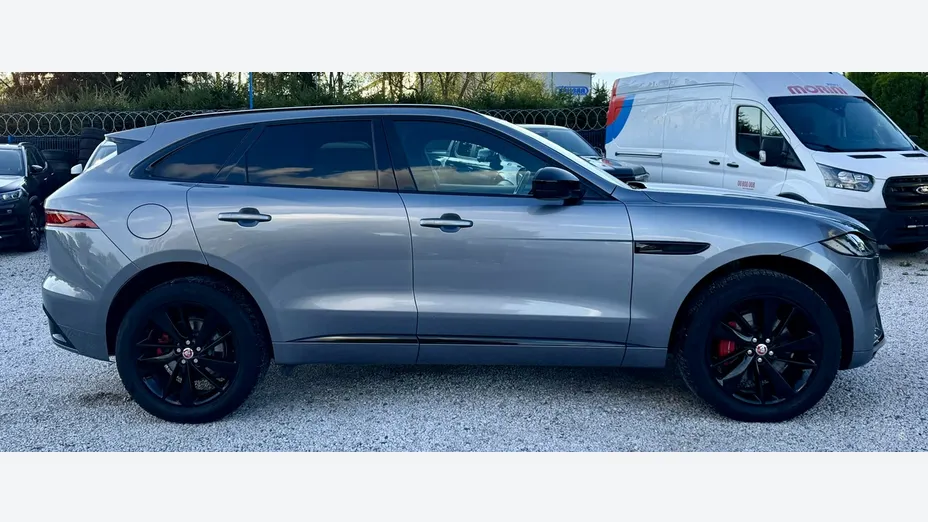 JAGUAR F-Pace -