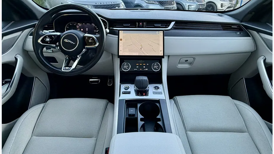 JAGUAR F-Pace -