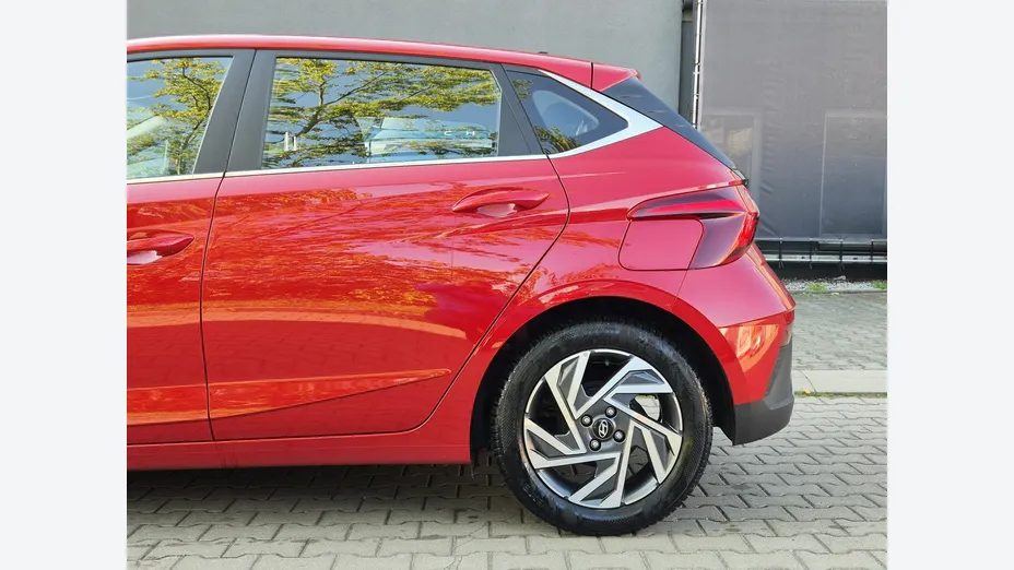 HYUNDAI i20 -
