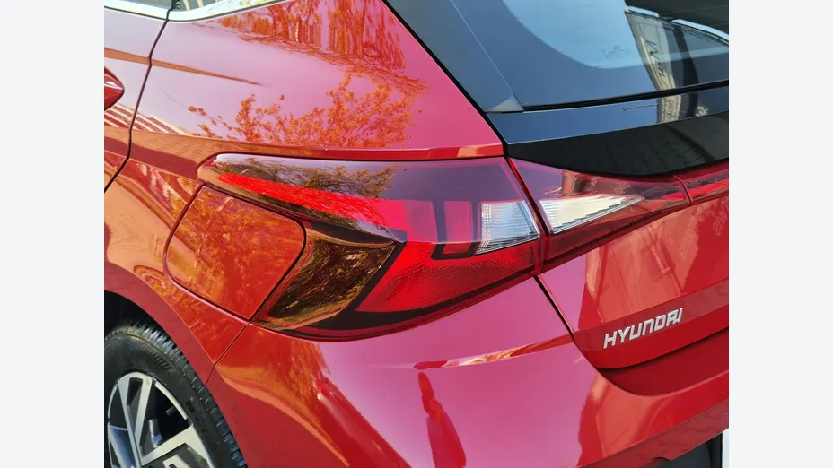 HYUNDAI i20 -