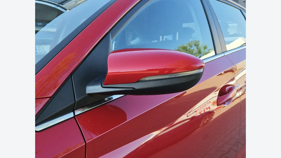 HYUNDAI i20 -