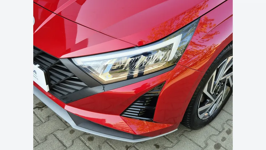 HYUNDAI i20 -