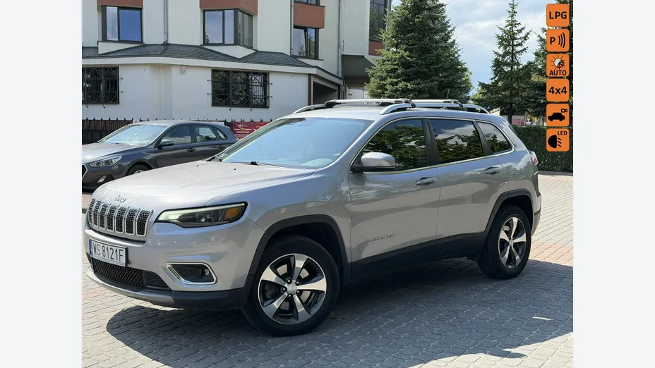JEEP Cherokee -