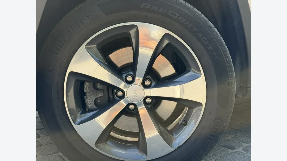 JEEP Cherokee -