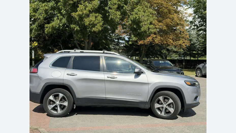 JEEP Cherokee -