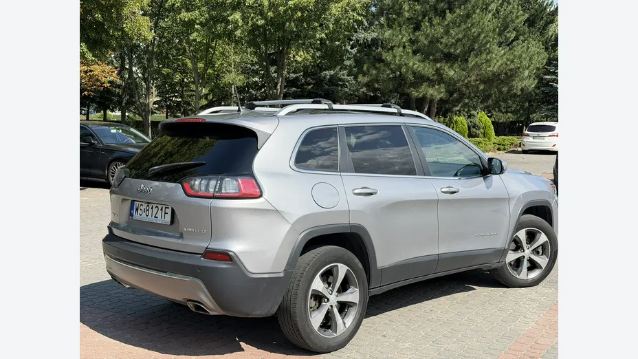 JEEP Cherokee -