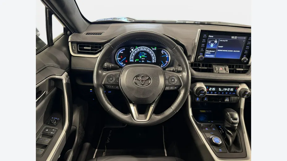 TOYOTA RAV4 -