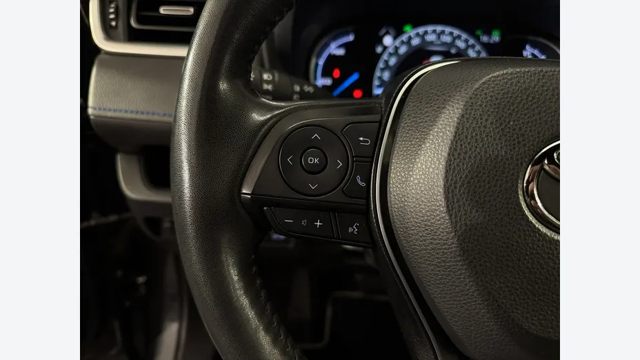TOYOTA RAV4 -