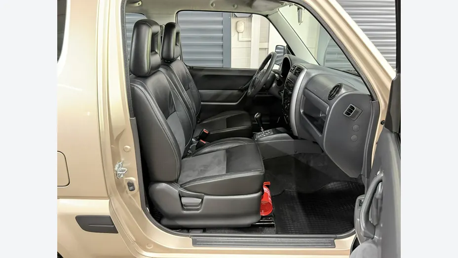 SUZUKI Jimny -