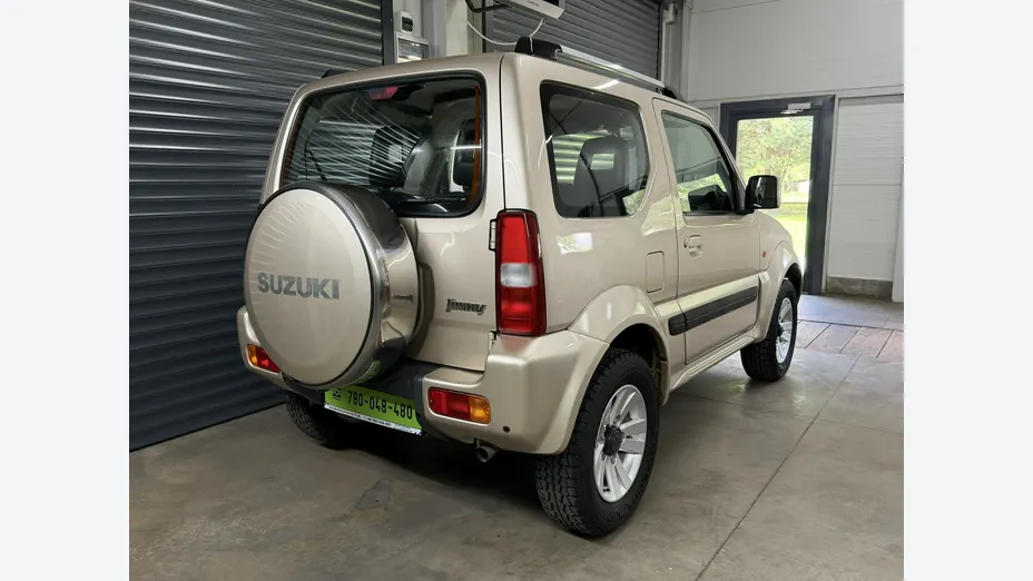 SUZUKI Jimny -