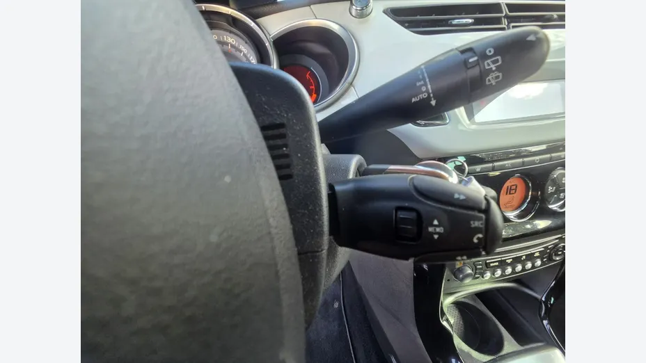 CITROEN DS3 -