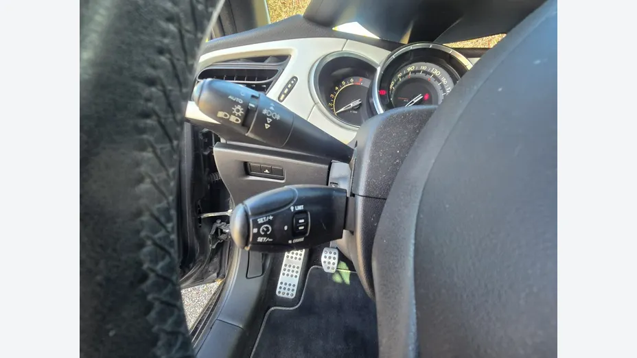 CITROEN DS3 -