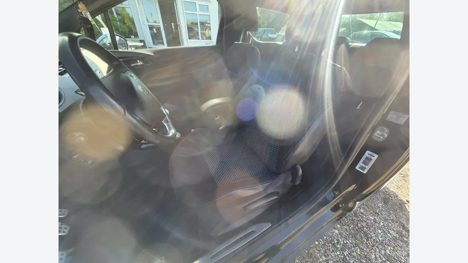 CITROEN DS3 -