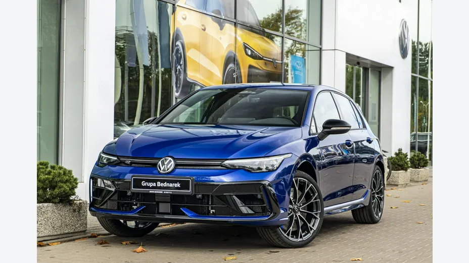 VOLKSWAGEN Golf -