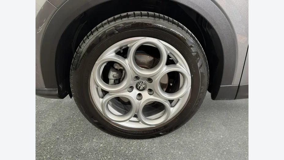 ALFA ROMEO Tonale -