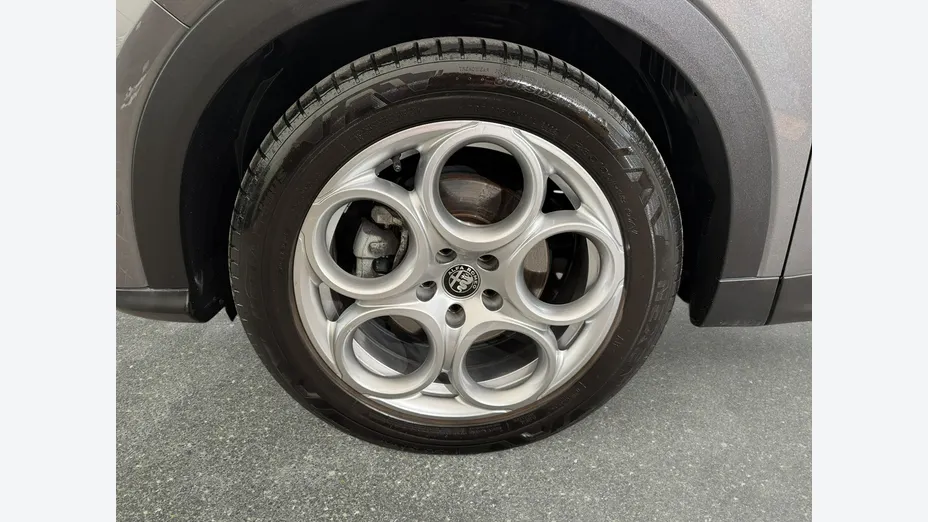 ALFA ROMEO Tonale -
