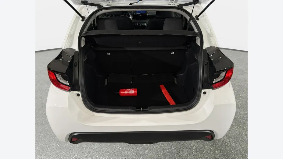 TOYOTA Yaris -
