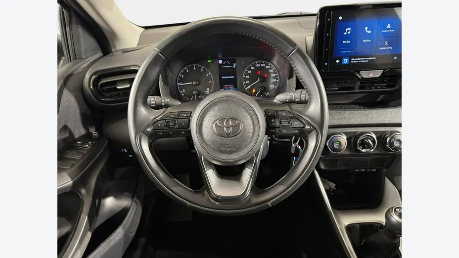 TOYOTA Yaris -