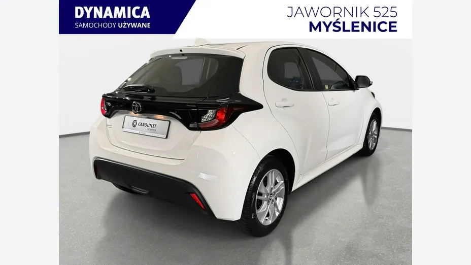 TOYOTA Yaris -