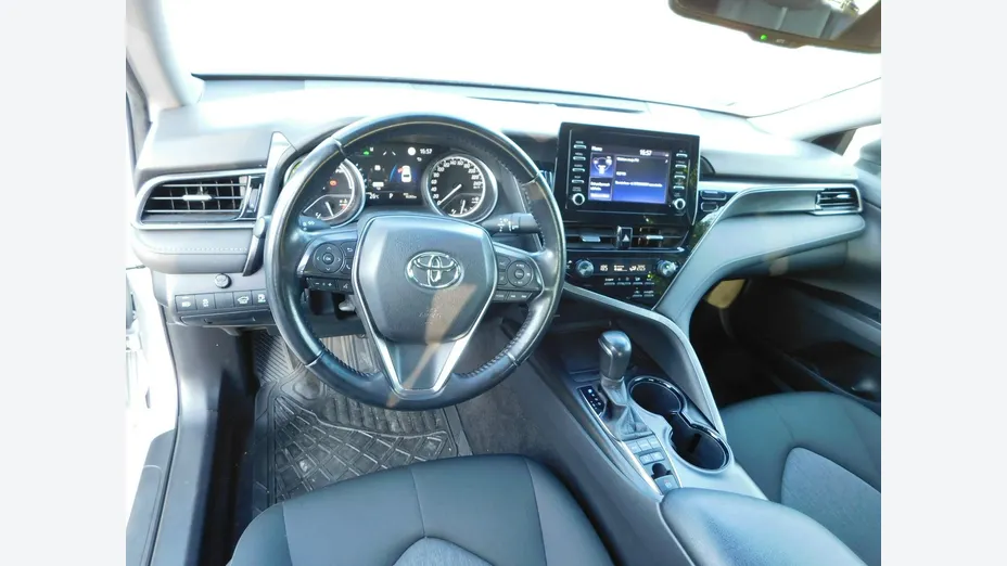 TOYOTA Camry -