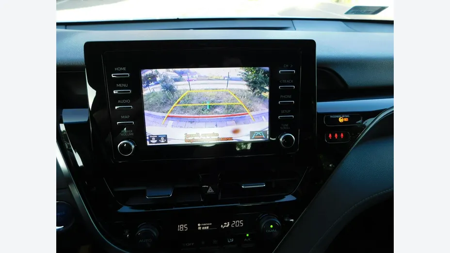 TOYOTA Camry -