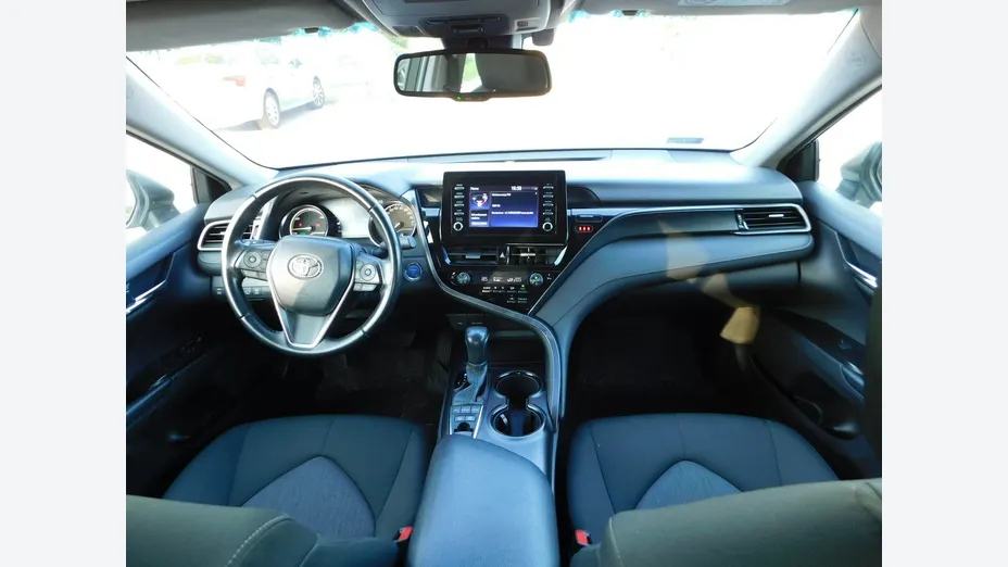 TOYOTA Camry -