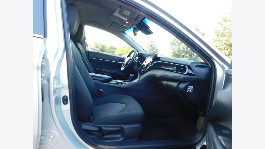 TOYOTA Camry -