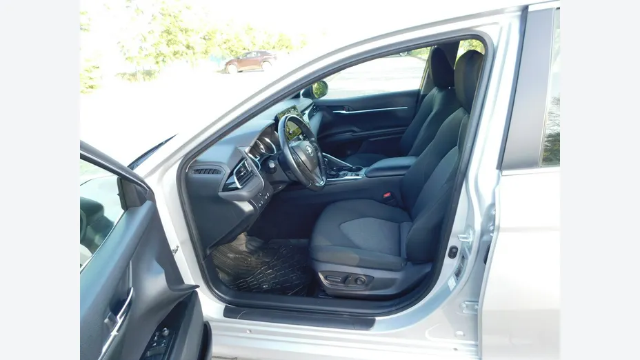 TOYOTA Camry -