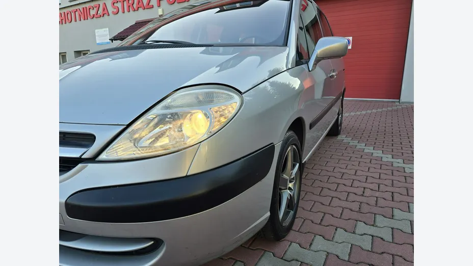 CITROEN C8 -