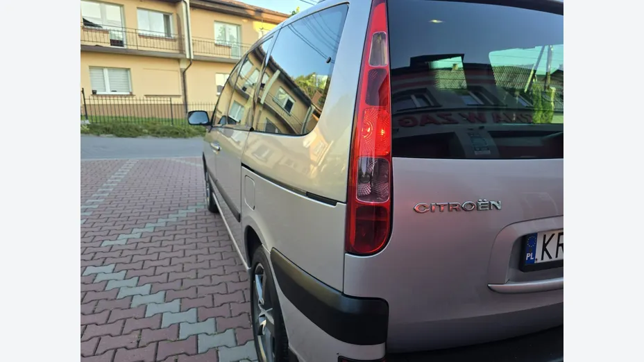 CITROEN C8 -