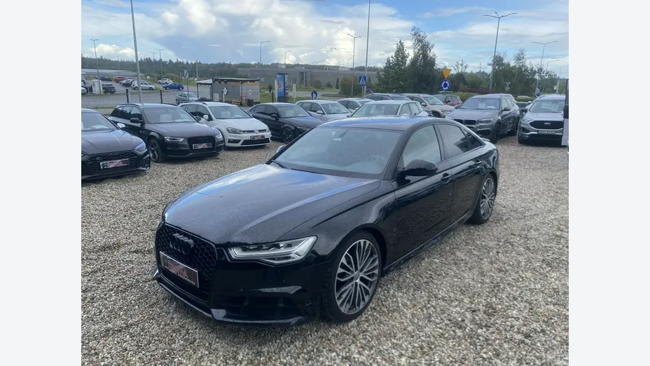 AUDI A6 -
