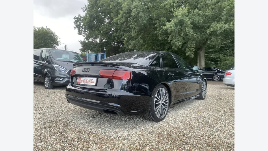 AUDI A6 -