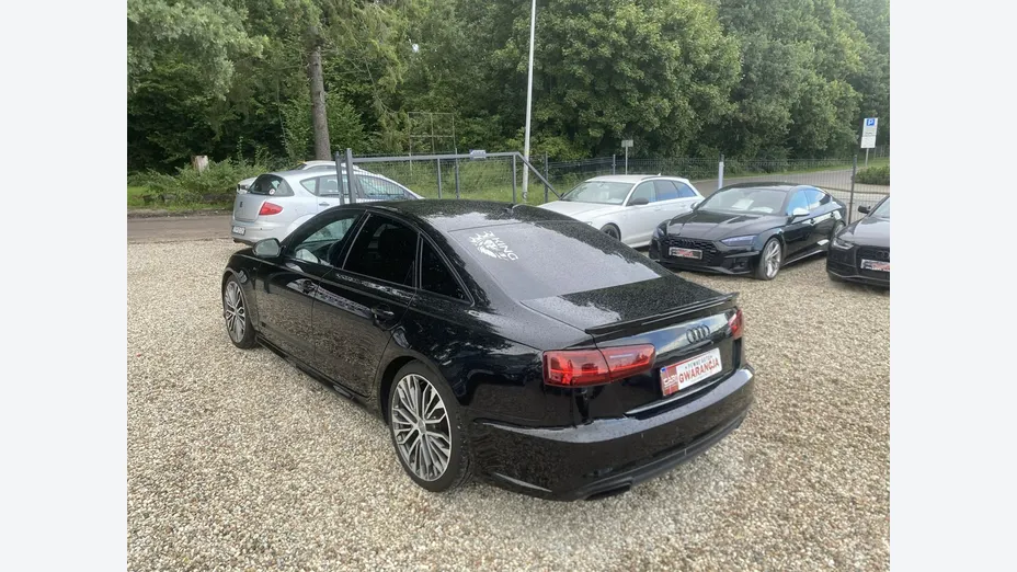 AUDI A6 -
