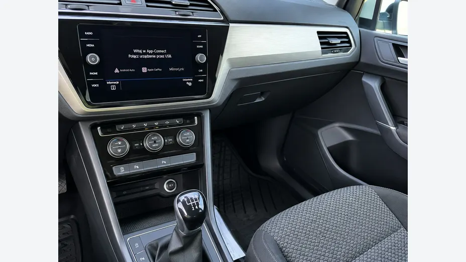 VOLKSWAGEN Touran -