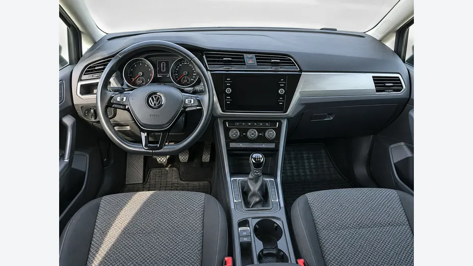 VOLKSWAGEN Touran -