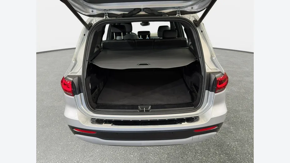 MERCEDES-BENZ GLB -