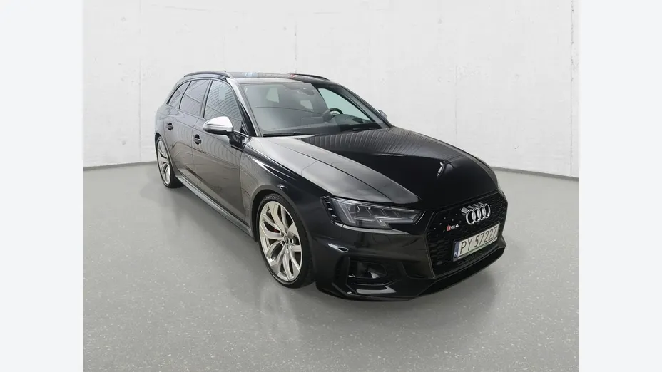 AUDI RS4 Avant -