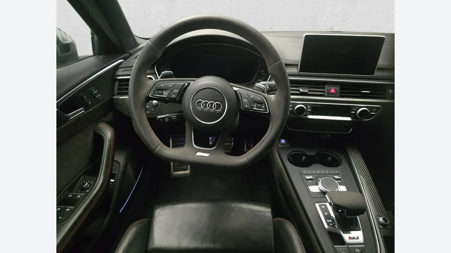 AUDI RS4 Avant -