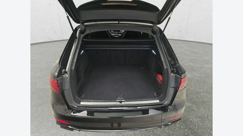 AUDI RS4 Avant -