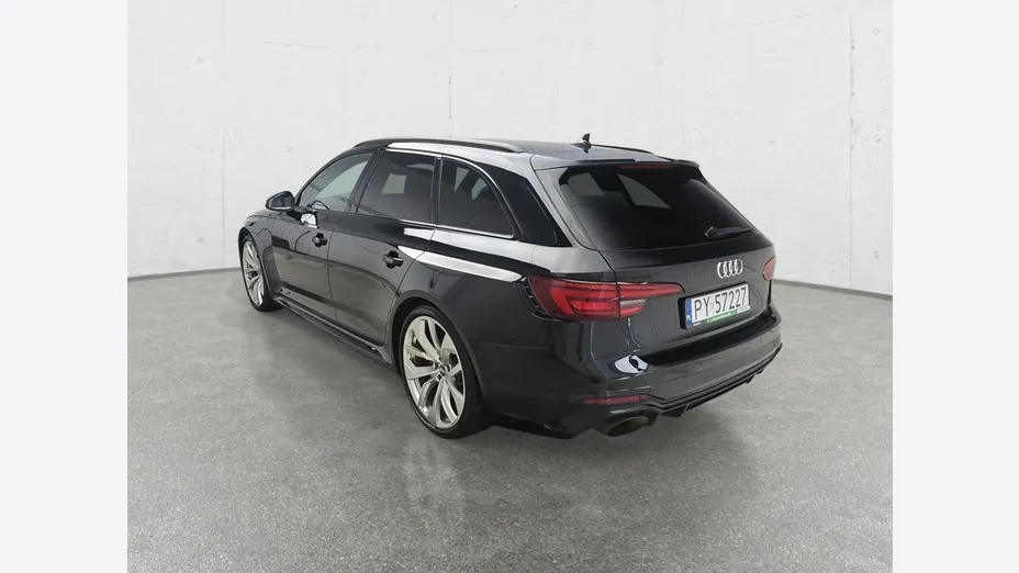 AUDI RS4 Avant -