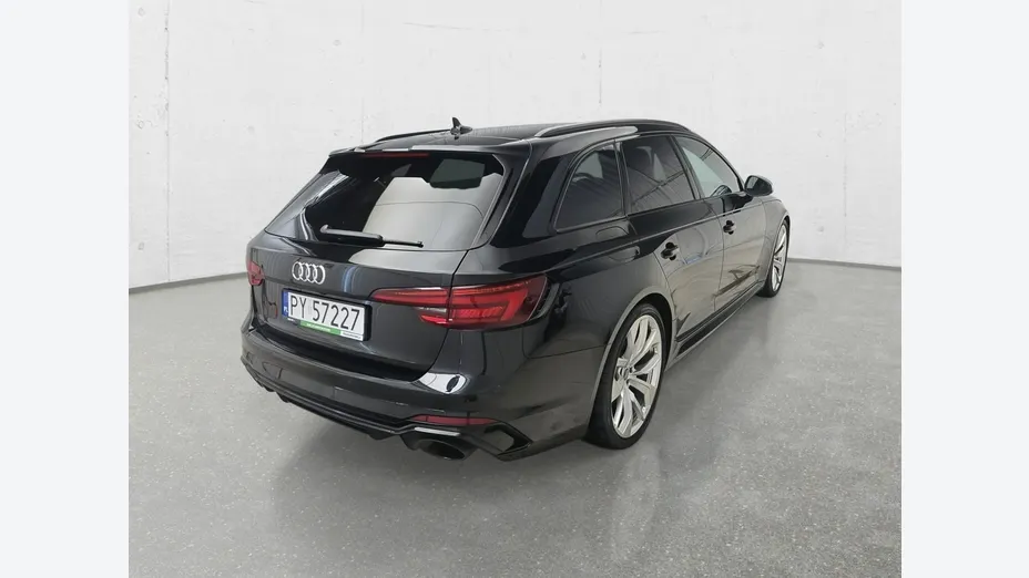 AUDI RS4 Avant -