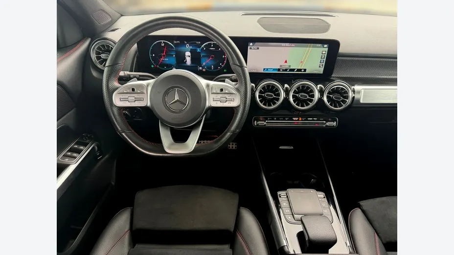 MERCEDES-BENZ GLB -