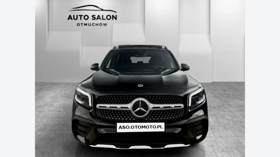 MERCEDES-BENZ GLB -