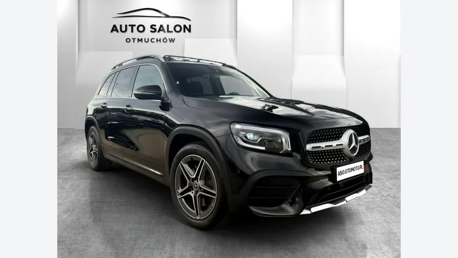 MERCEDES-BENZ GLB -