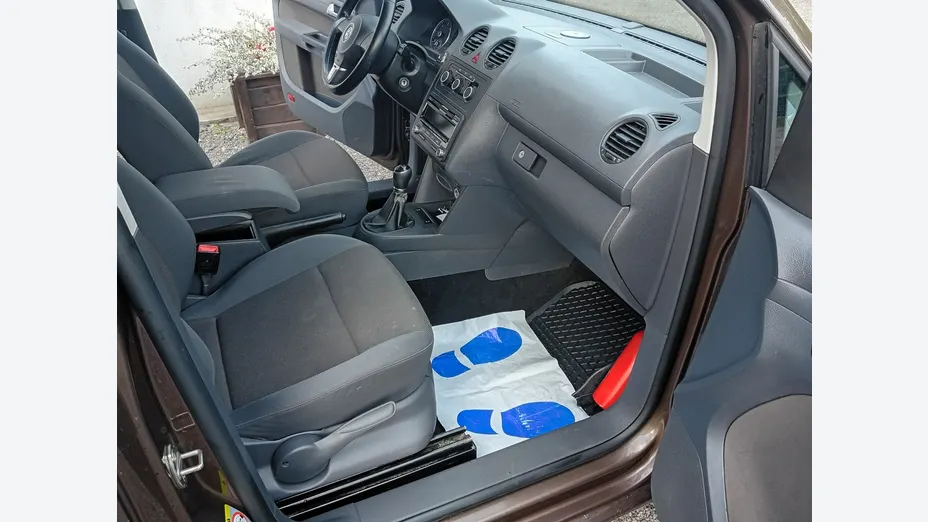 VOLKSWAGEN Caddy -