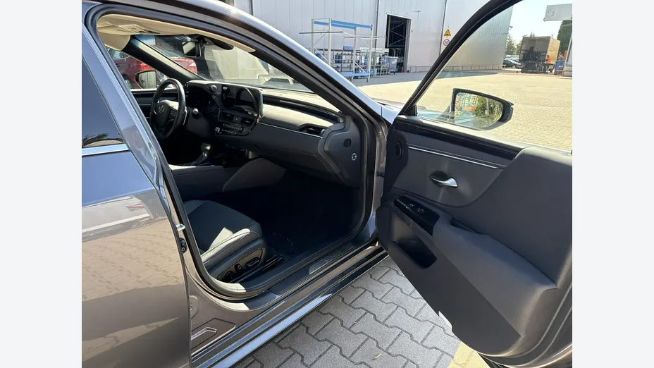 LEXUS ES -